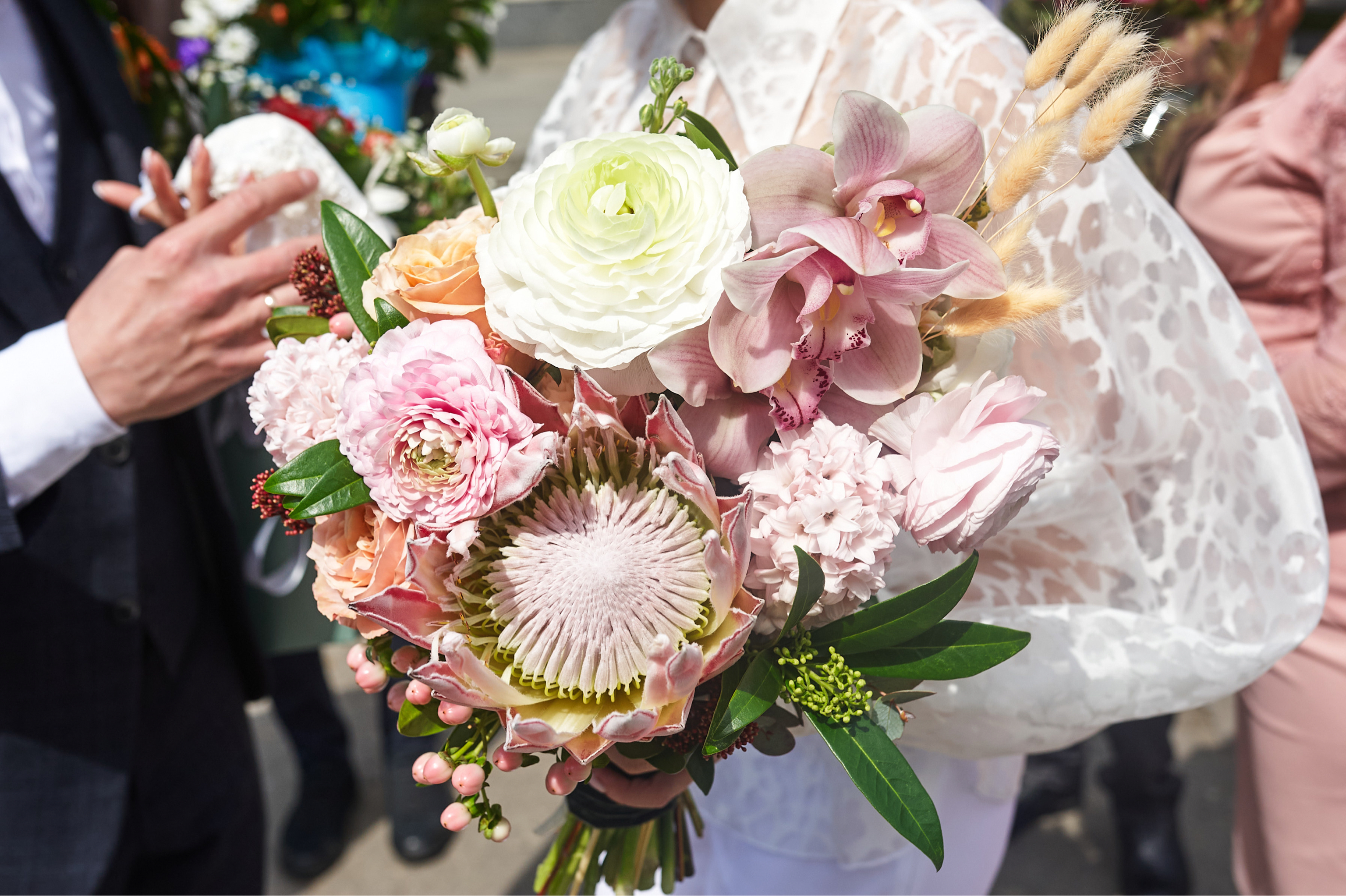 bridal bouquet with protea-2